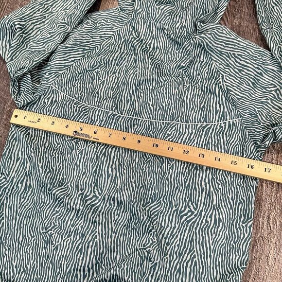 Nike Windrunner Jacket Womens XS Green Zebra Print Lightweight‎ Hooded Full Zip - Picture 15 of 16